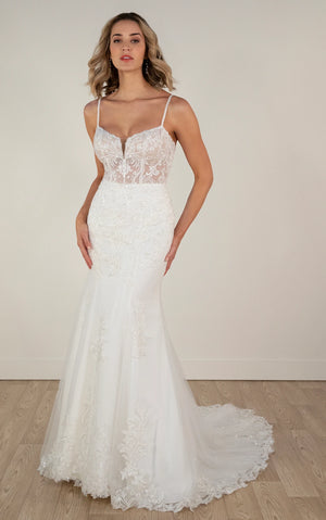 7863 - Glamorous Sweetheart Lace Fit-and-Flare Wedding Dress with Spaghetti Straps